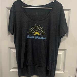 Club Pilates Women's Gray Short Sleeve High Low Distressed Tee